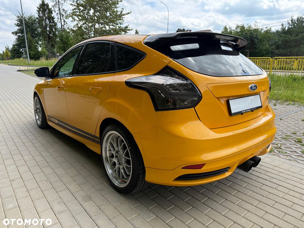 Ford Focus 2014 photo 4