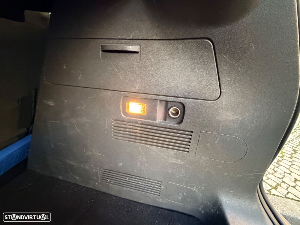 Ford Focus C-Max 1.6 TDCi Ambiente - 31