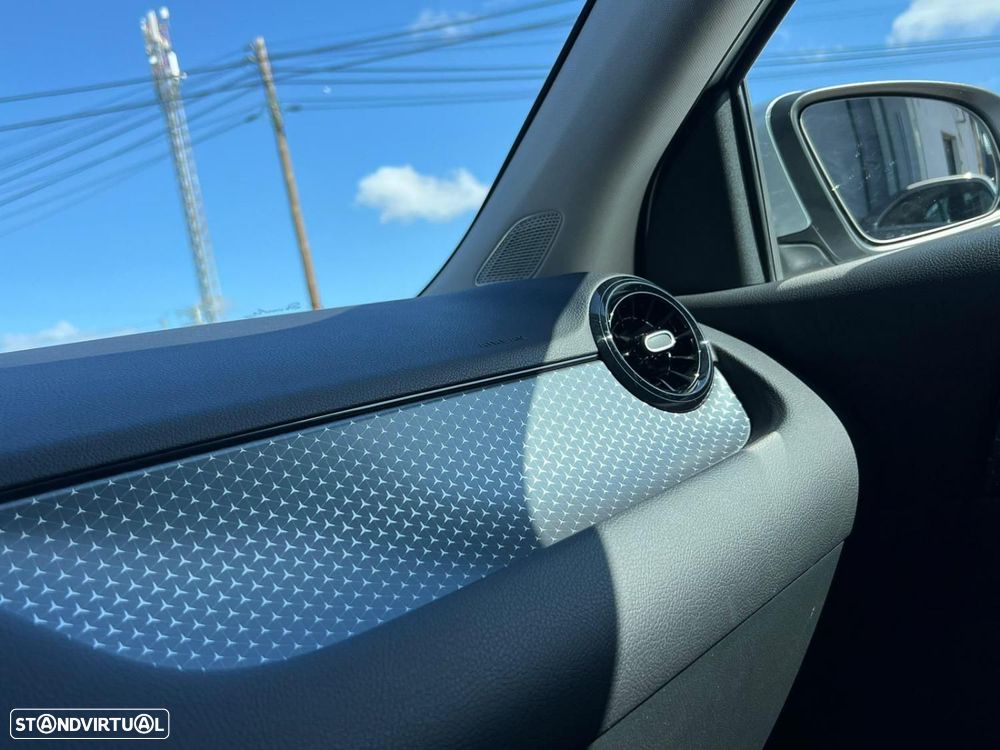 Mercedes-Benz GLA 200 Progressive - 12