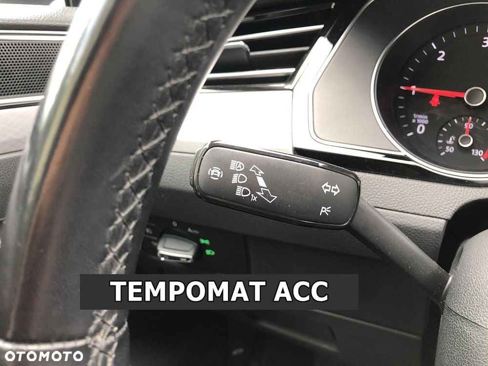 Volkswagen Passat Variant 2.0 TDI EVO Business DSG - 24
