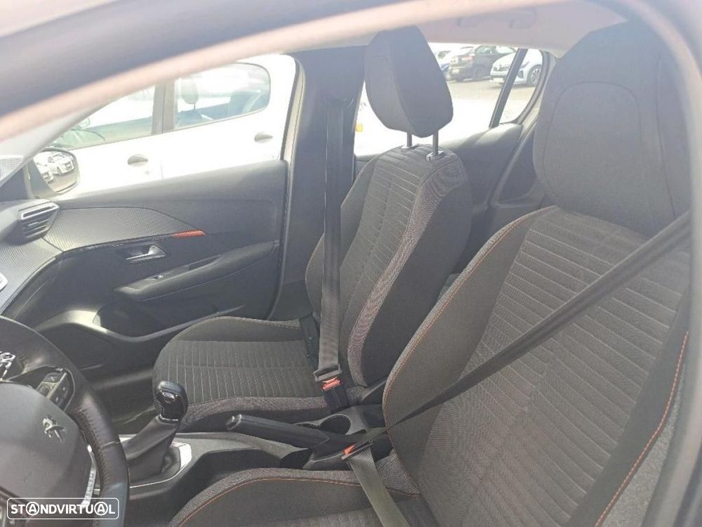 Peugeot 208 1.2 PureTech Active - 5