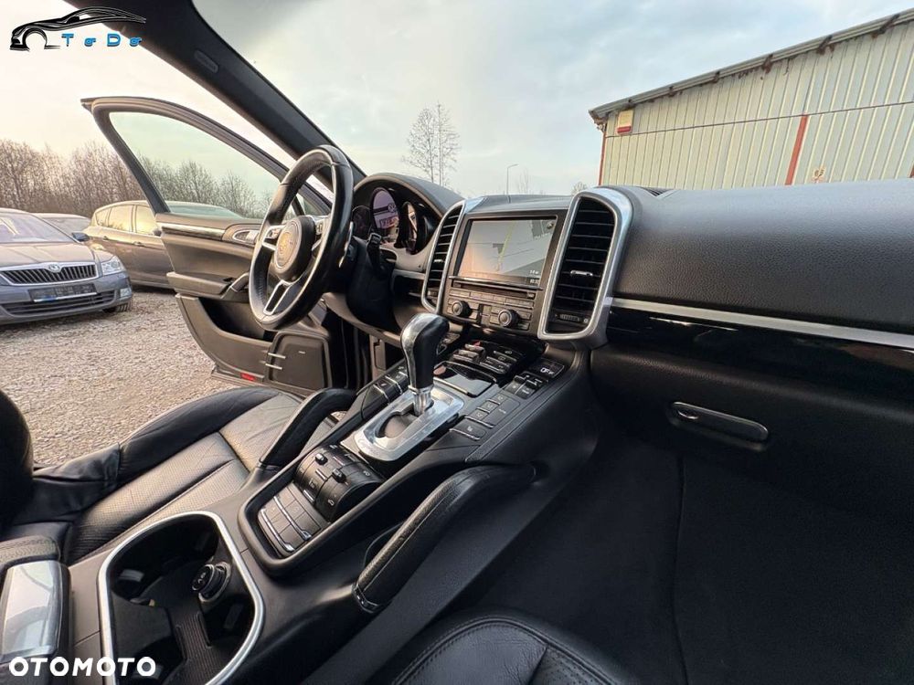 Porsche Cayenne Diesel Platinum Edition - 33