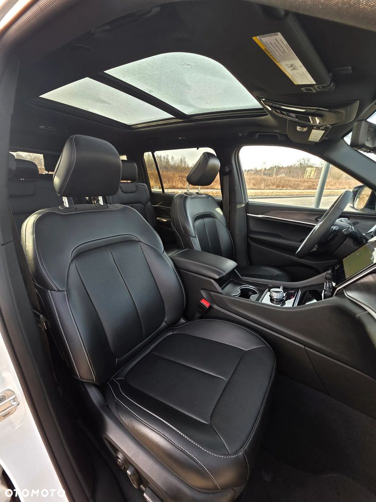 Jeep Grand Cherokee - 19