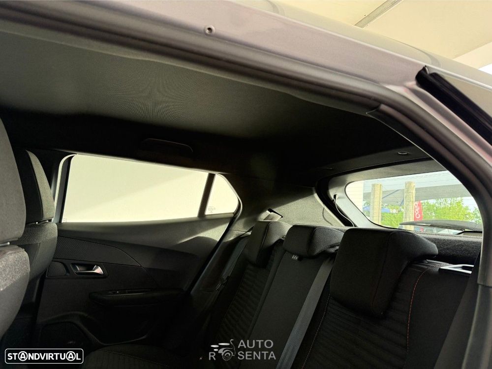 Peugeot 2008 1.2 PureTech Allure - 16