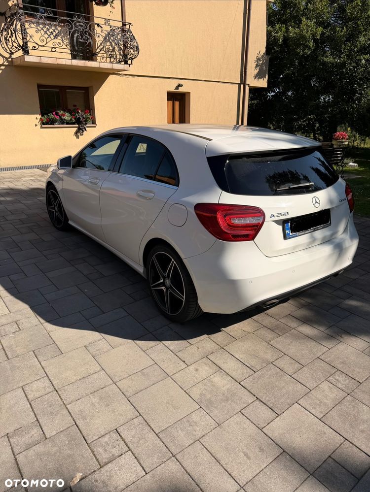 Mercedes-Benz Klasa A 250 4Matic 7G-DCT - 8
