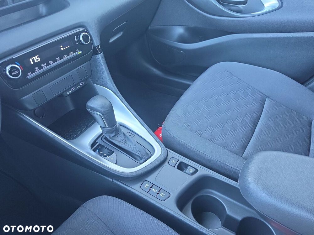 Toyota Yaris Hybrid 1.5 Comfort - 17