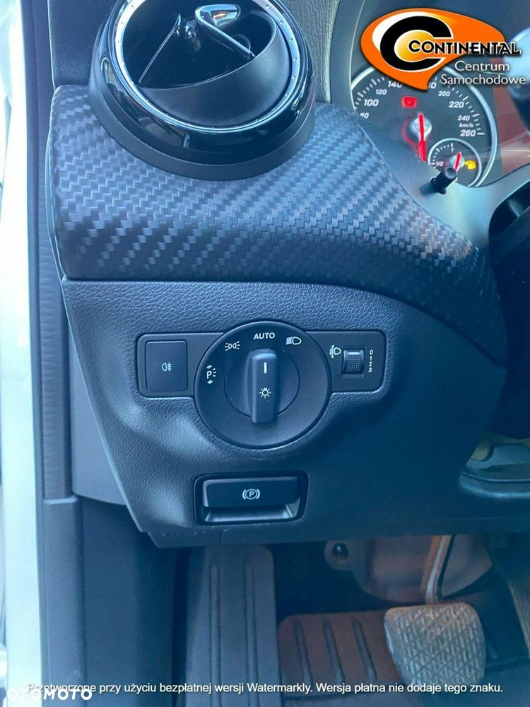 Mercedes-Benz GLA - 18