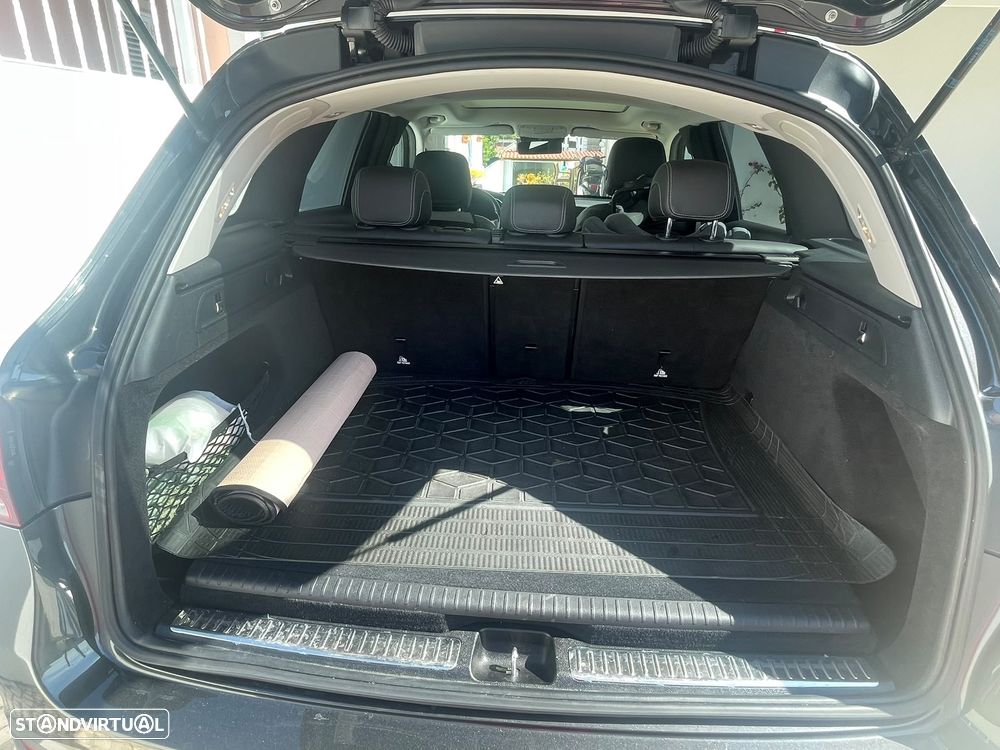 Mercedes-Benz GLC 300 e 4Matic - 9