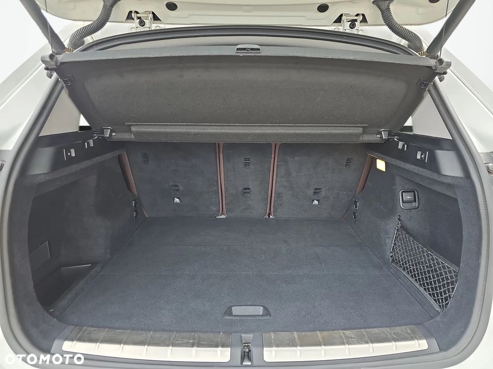 BMW X1 xDrive20i xLine - 12