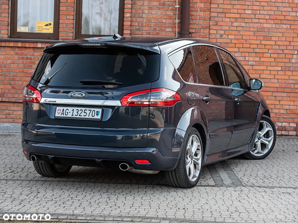 Ford S-Max - 12