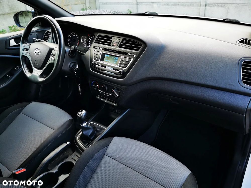 Hyundai i20 1.2 Passion - 8