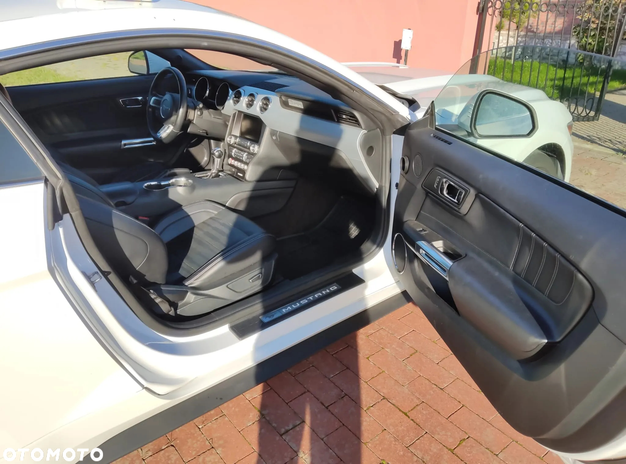 Ford Mustang 5.0 V8 GT - 13