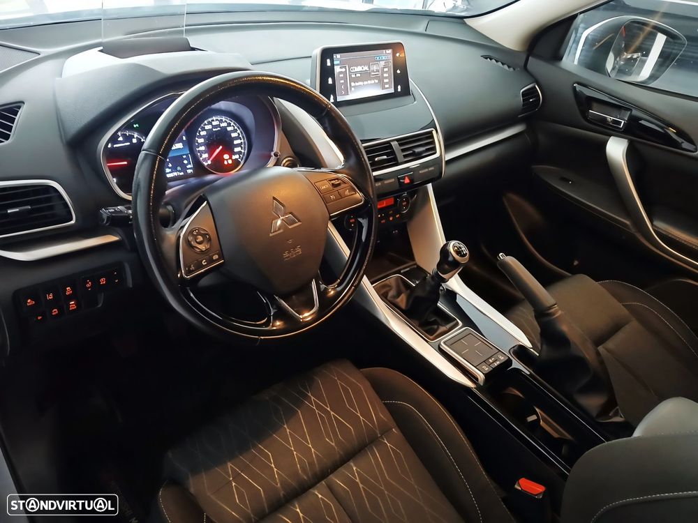 Mitsubishi Eclipse Cross 1.5 MIVEC Black Edition - 4