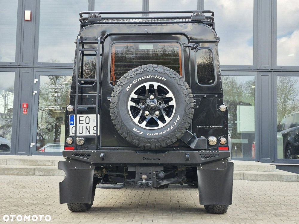 Land Rover Defender 2.2 TD4 E - 11