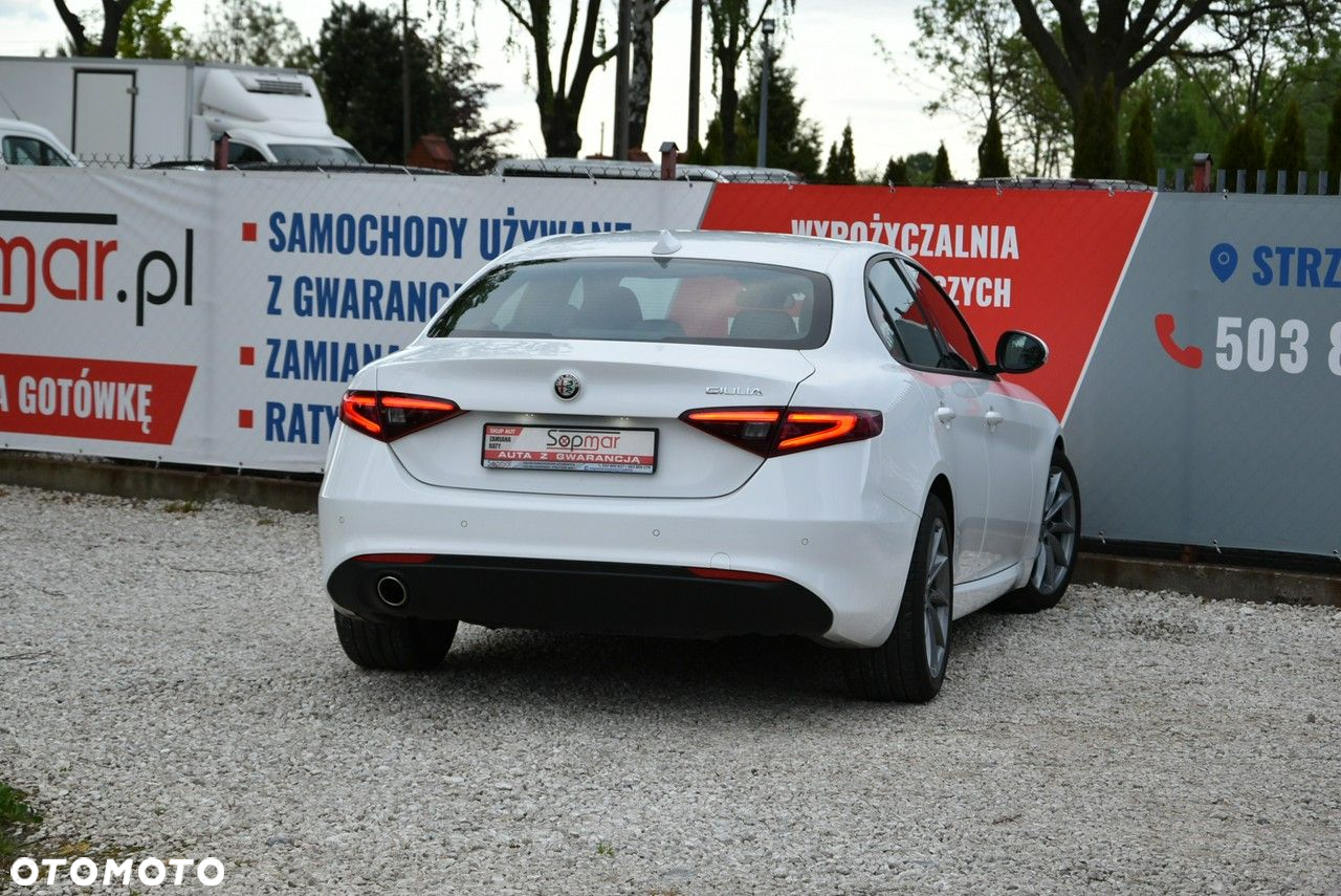 Alfa Romeo Giulia 2.2 Diesel - 24