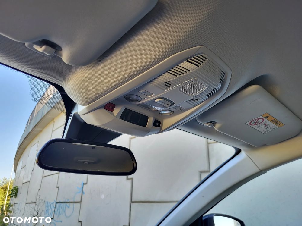 Peugeot 3008 - 11