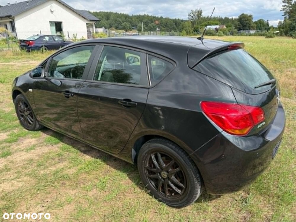 Opel Astra - 11
