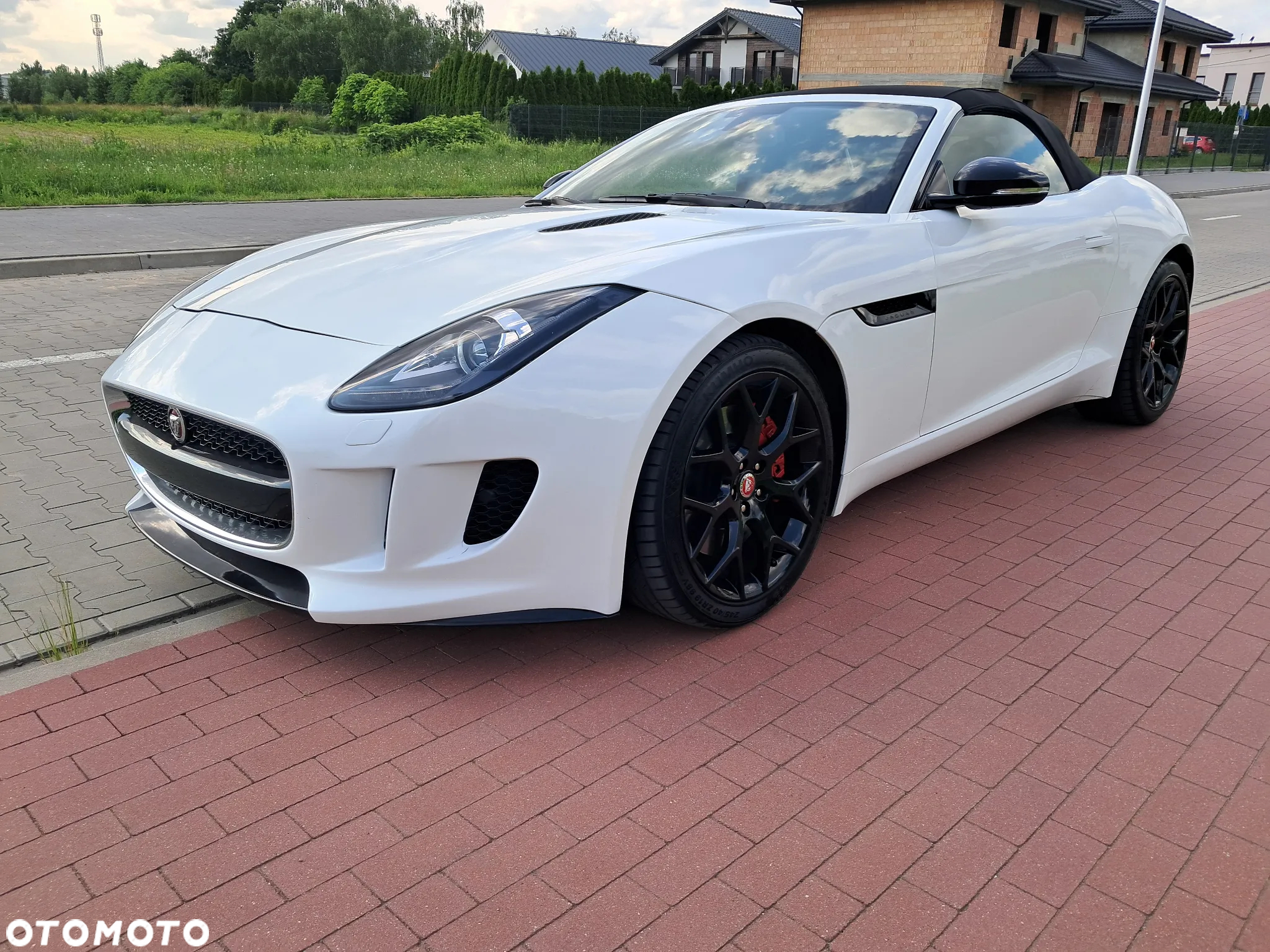 Jaguar F-Type Cabriolet - 4