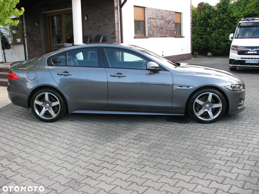 Jaguar XE 20d R-Sport - 13