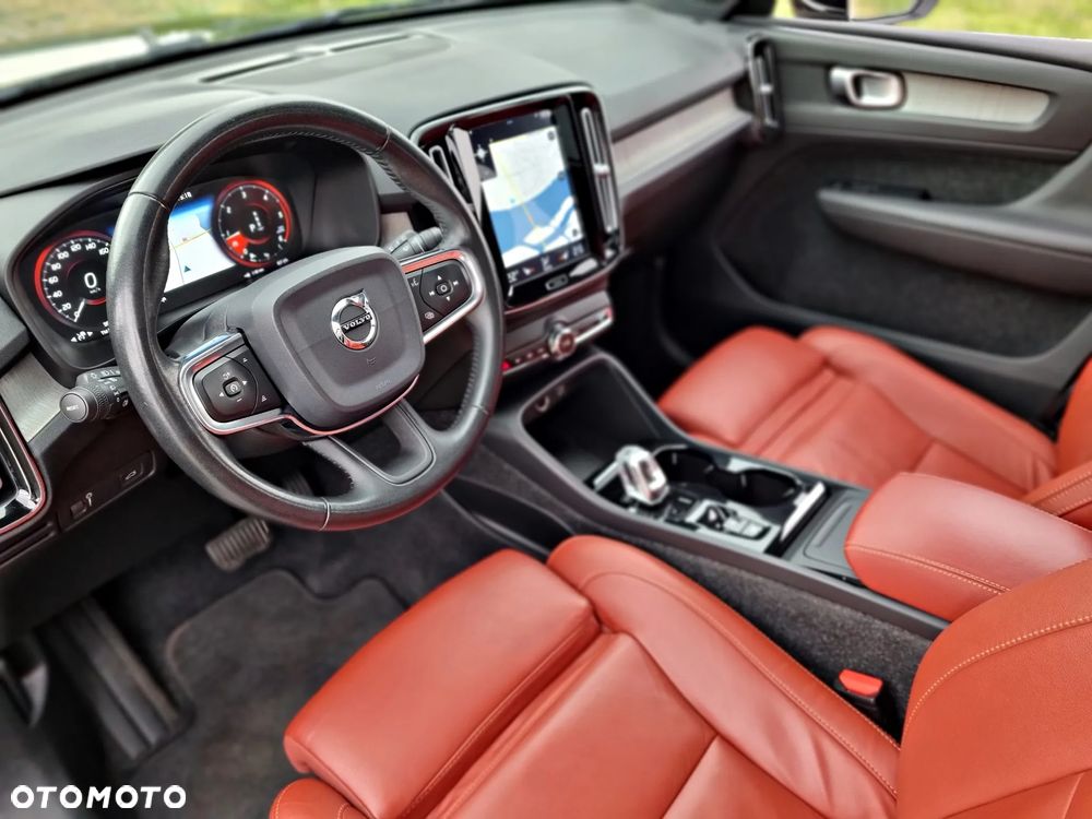 Volvo XC 40 D4 AWD Geartronic Inscription - 32