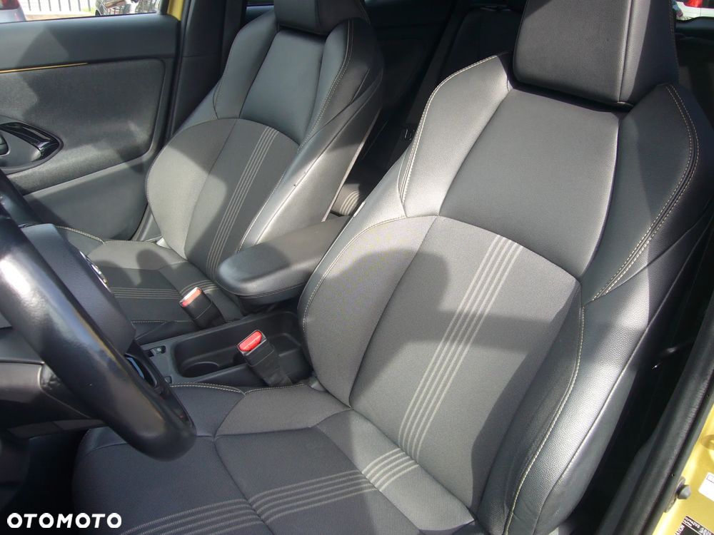 Toyota Yaris 1.5 Premium CVT - 12
