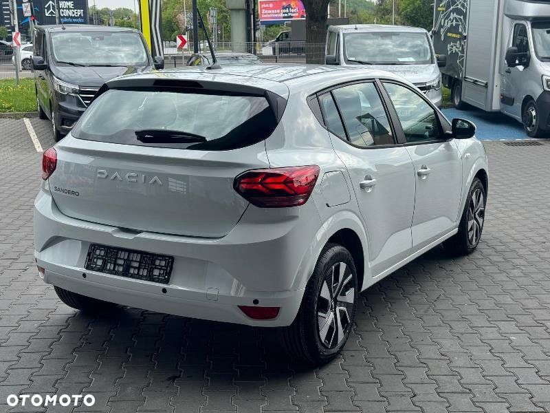 Dacia Sandero - 3