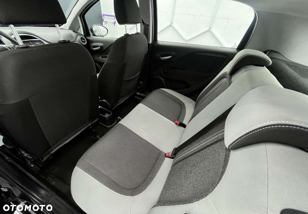 Fiat Grande Punto - 22