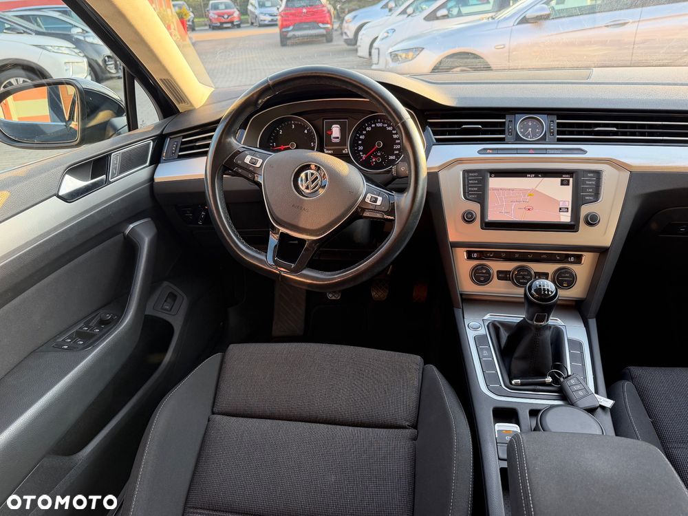 Volkswagen Passat 2.0 TDI (BlueMotion Technology) Comfortline - 13