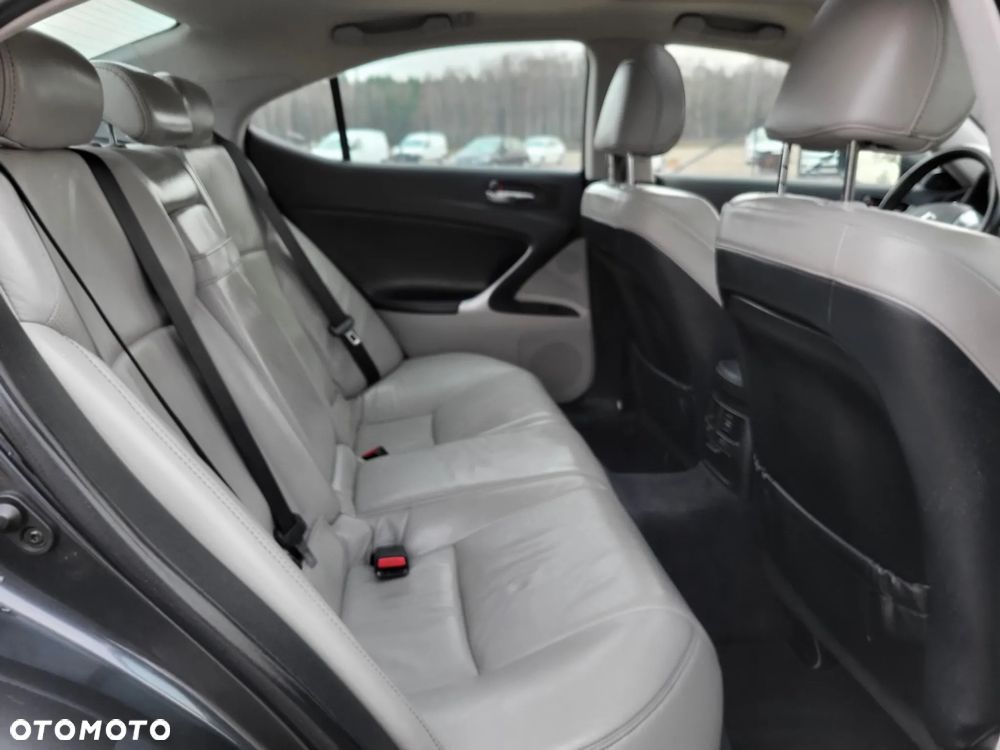 Lexus IS 200d Luxury Line - 17