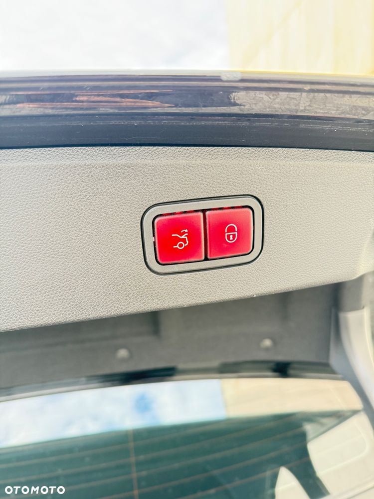 Mercedes-Benz Klasa E 350 4Matic Avantgarde Sport Edition AMG - 24