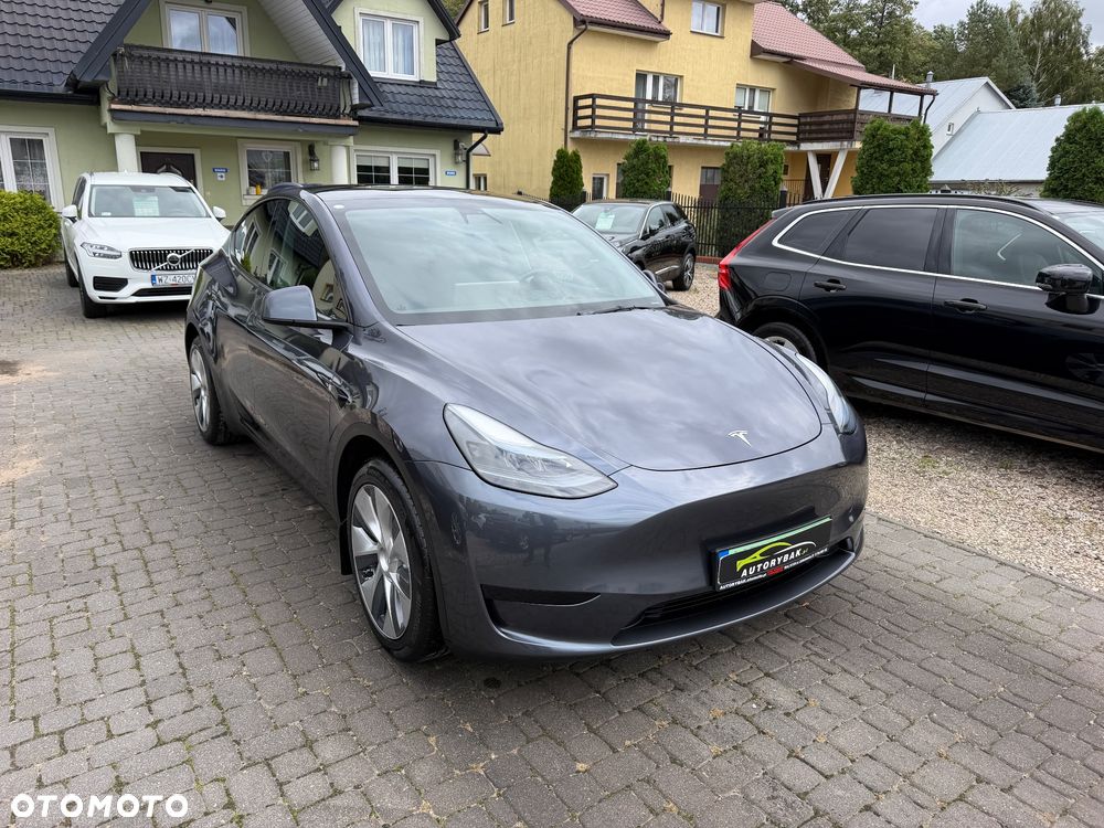 Tesla Model Y RWD - 24