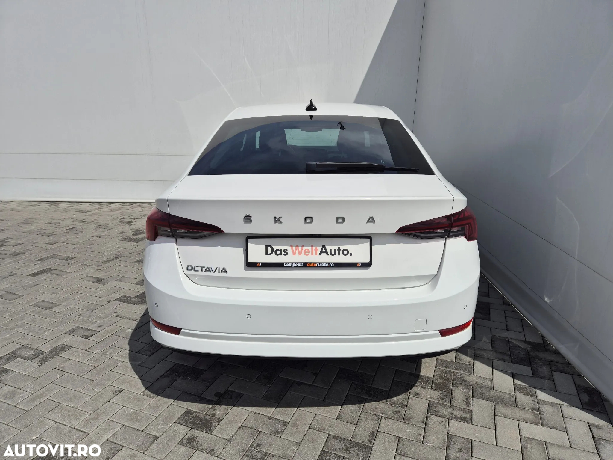Skoda Octavia 2.0 TDI DSG Style - 4