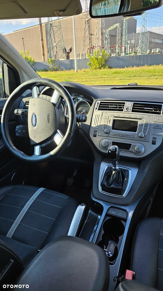 Ford Kuga 2.0 TDCi Titanium - 4