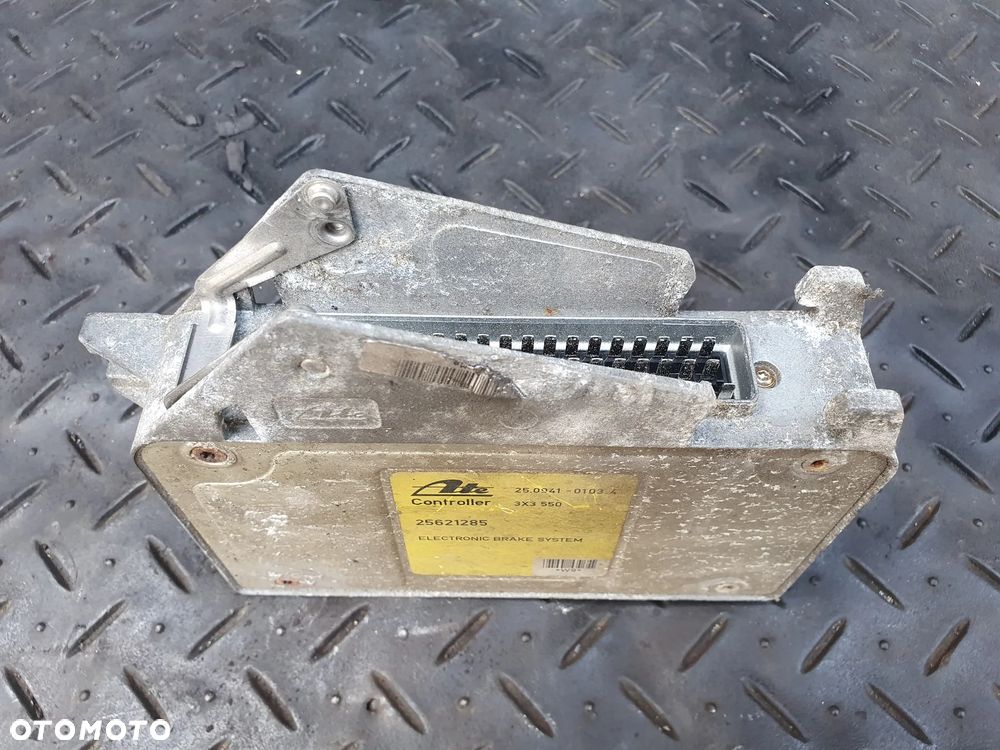 Moduł sterujący nadwoziem Buick Riviera z 1999 r. 25621285 OEM Oldsmobile Aurora - 2