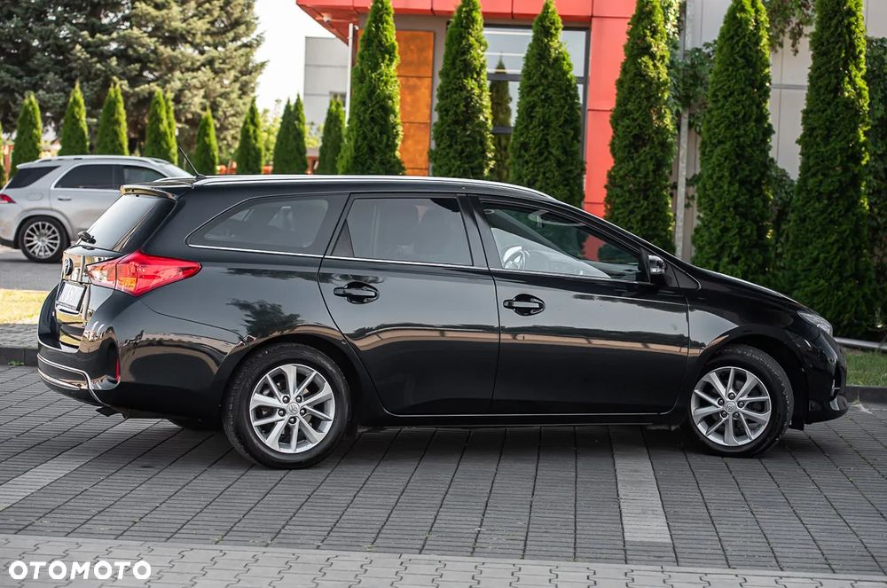 Toyota Auris 1.6 Premium - 9