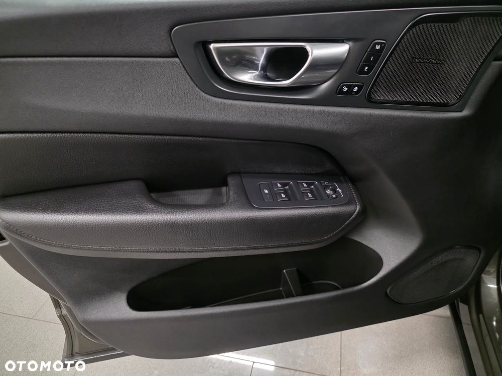 Volvo XC 60 B4 D Inscription - 23