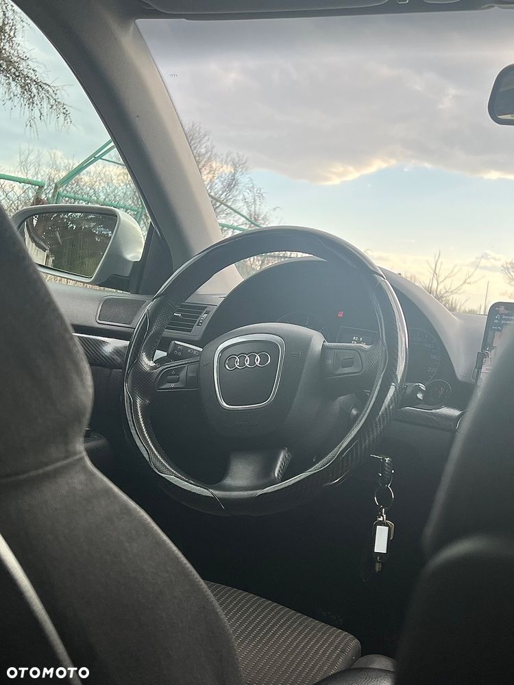 Audi A4 Avant 2.0 TDI - 11