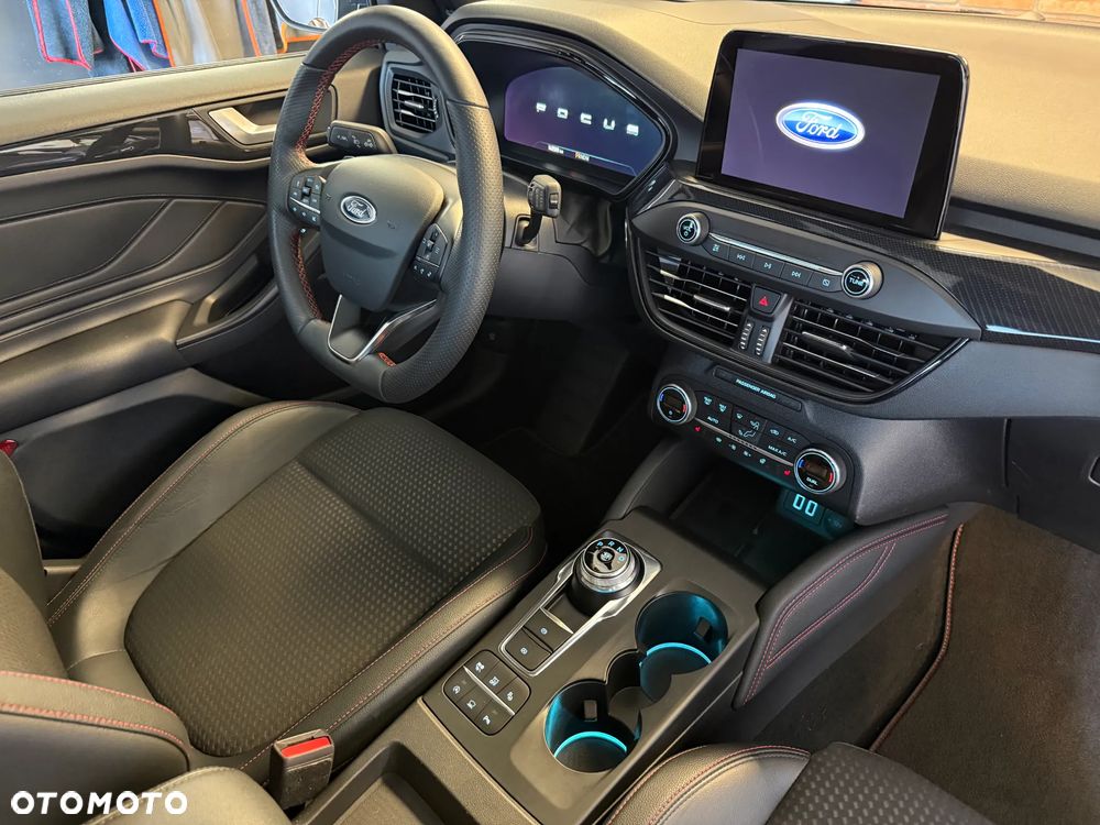 Ford Focus 1.5 EcoBlue Start-Stopp-System ST-LINE STYLE - 15