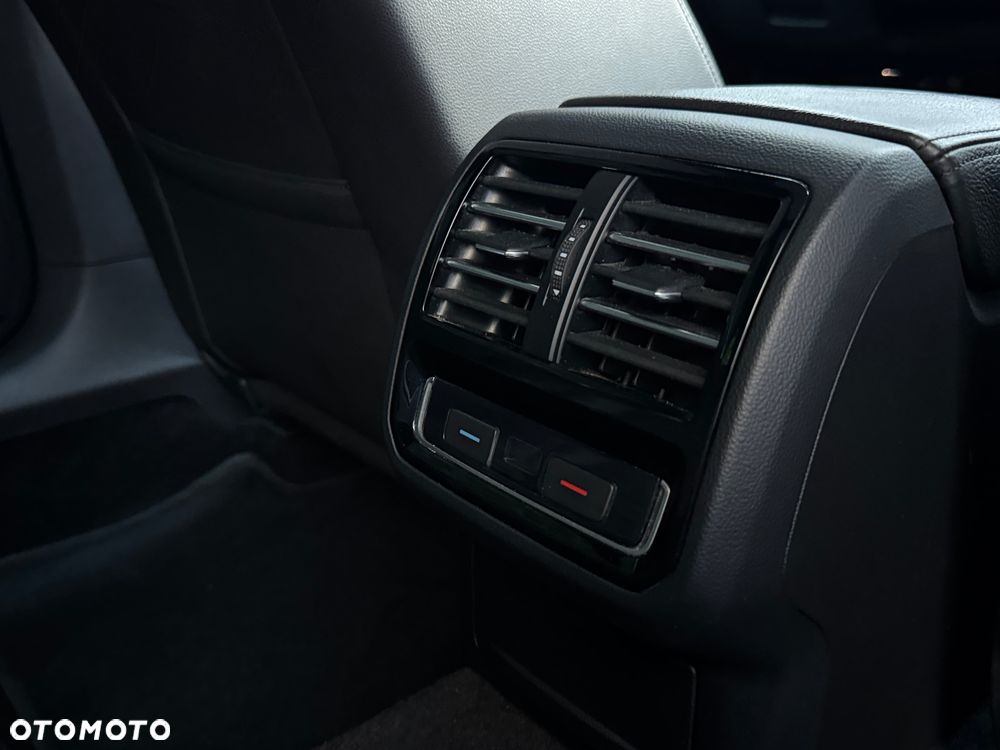 Volkswagen Passat 1.5 TSI OPF Highline - 36