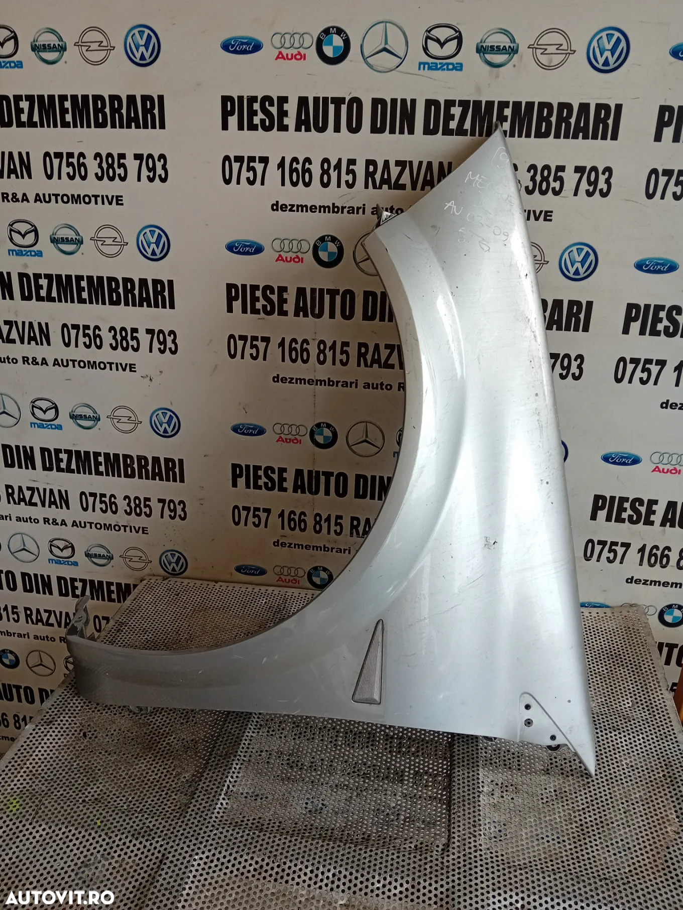 Aripa Stanga Renault Megane 2 An 2002-2008 LICHIDARE STOC - 2