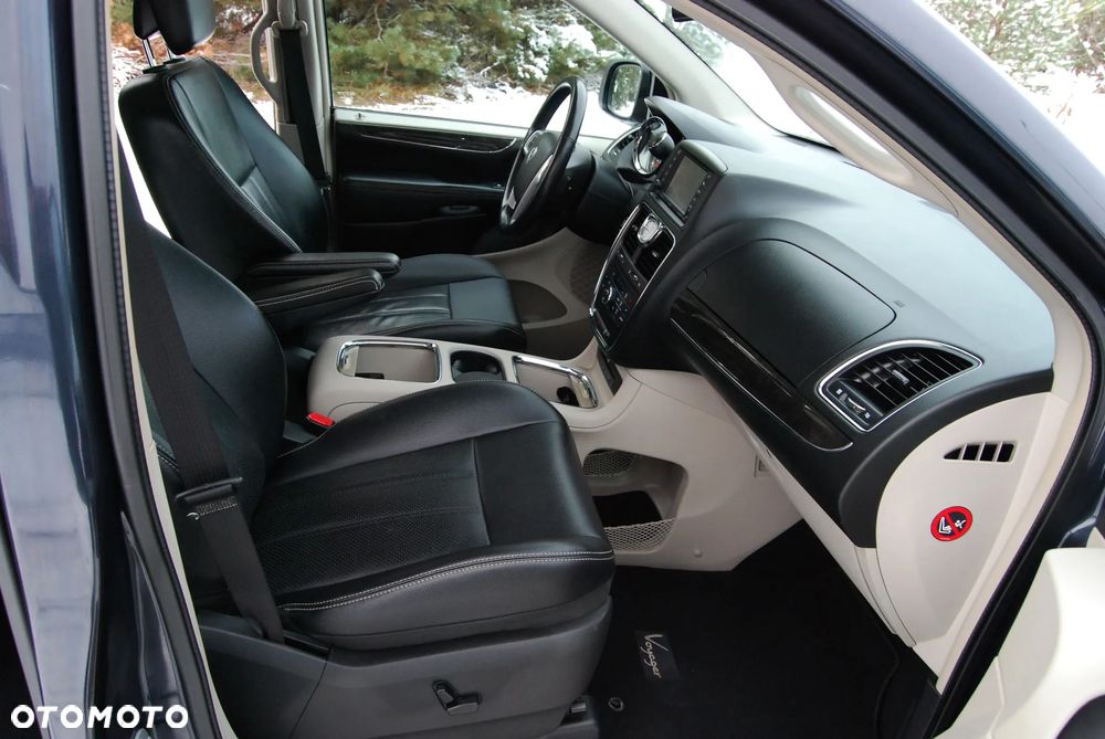 Lancia Voyager 3.6 Platinum - 7