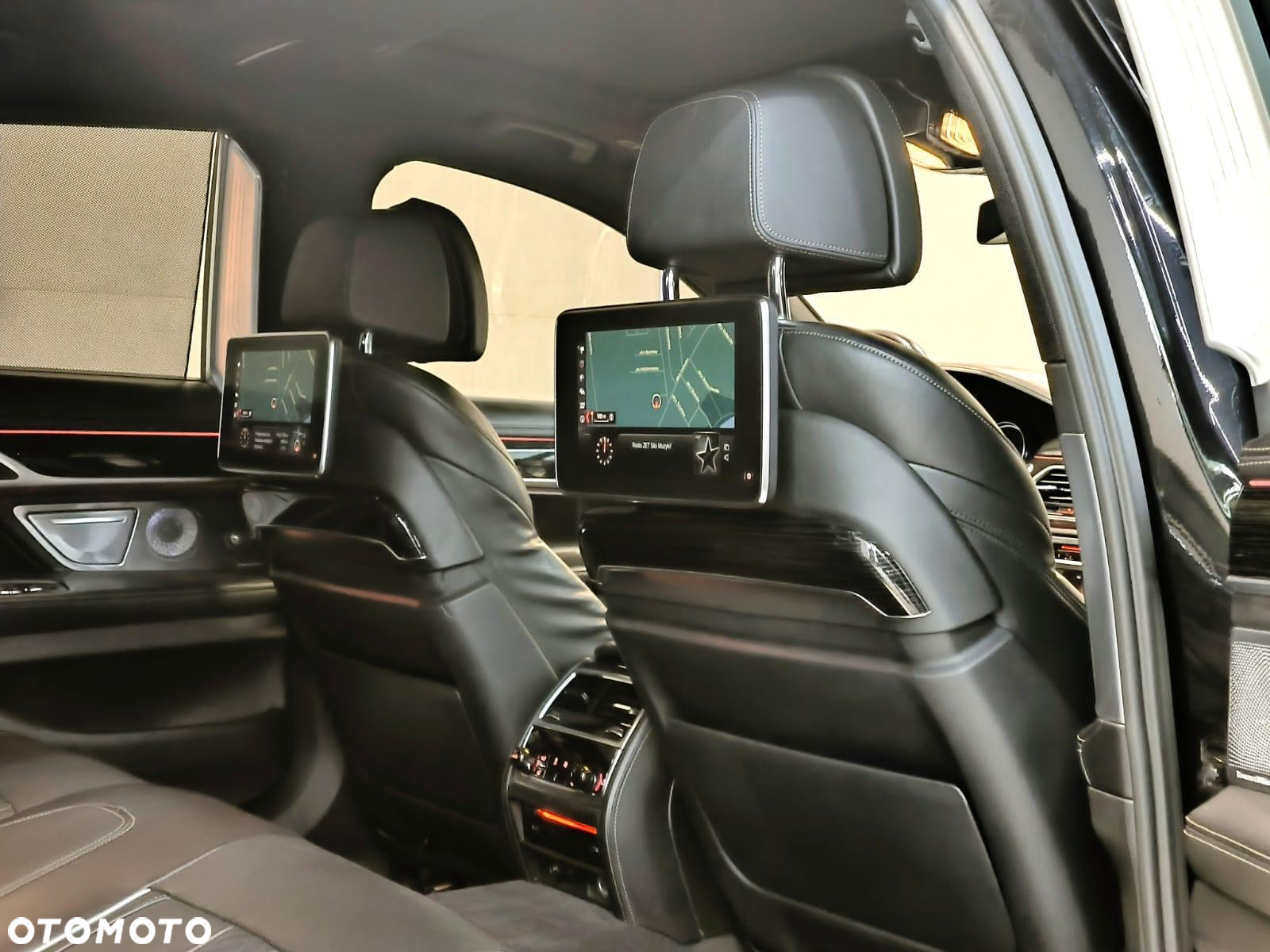 BMW Seria 7 750Li xDrive - 25
