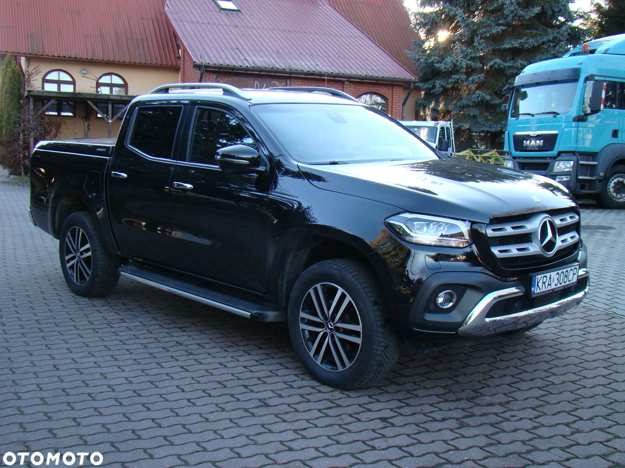 Mercedes-Benz Klasa X - 13