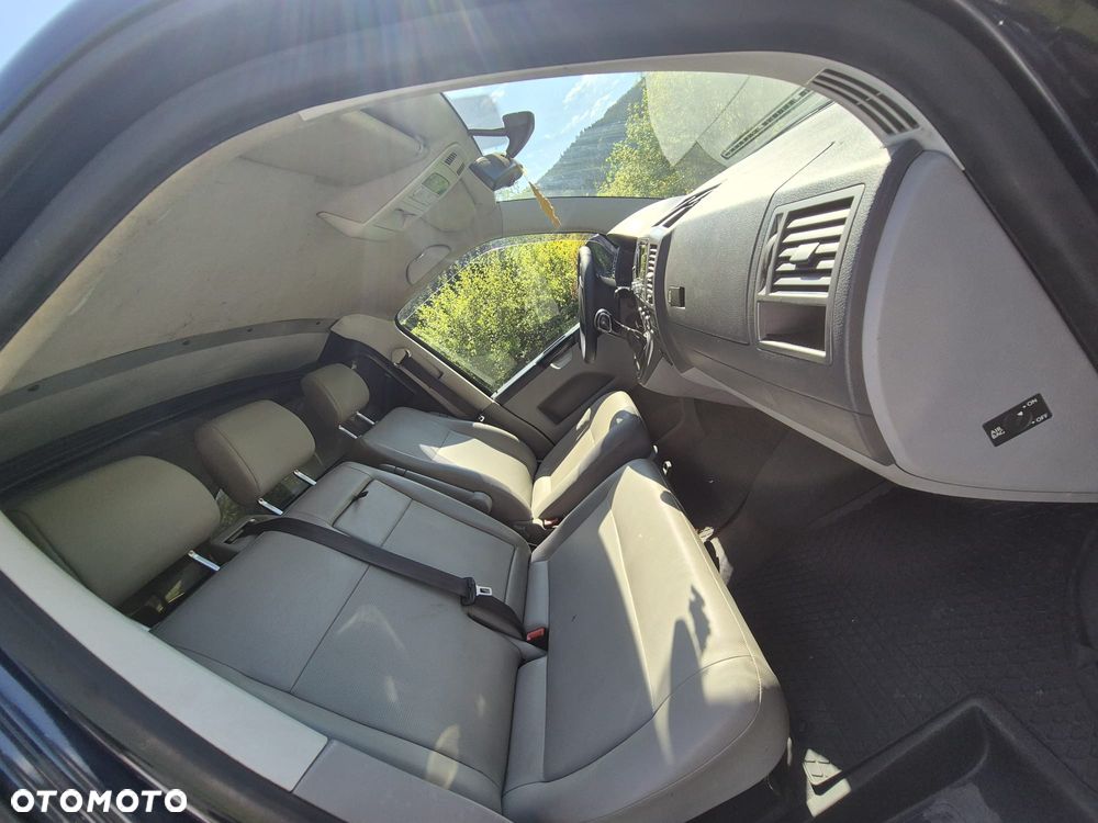 Volkswagen Transporter - 32