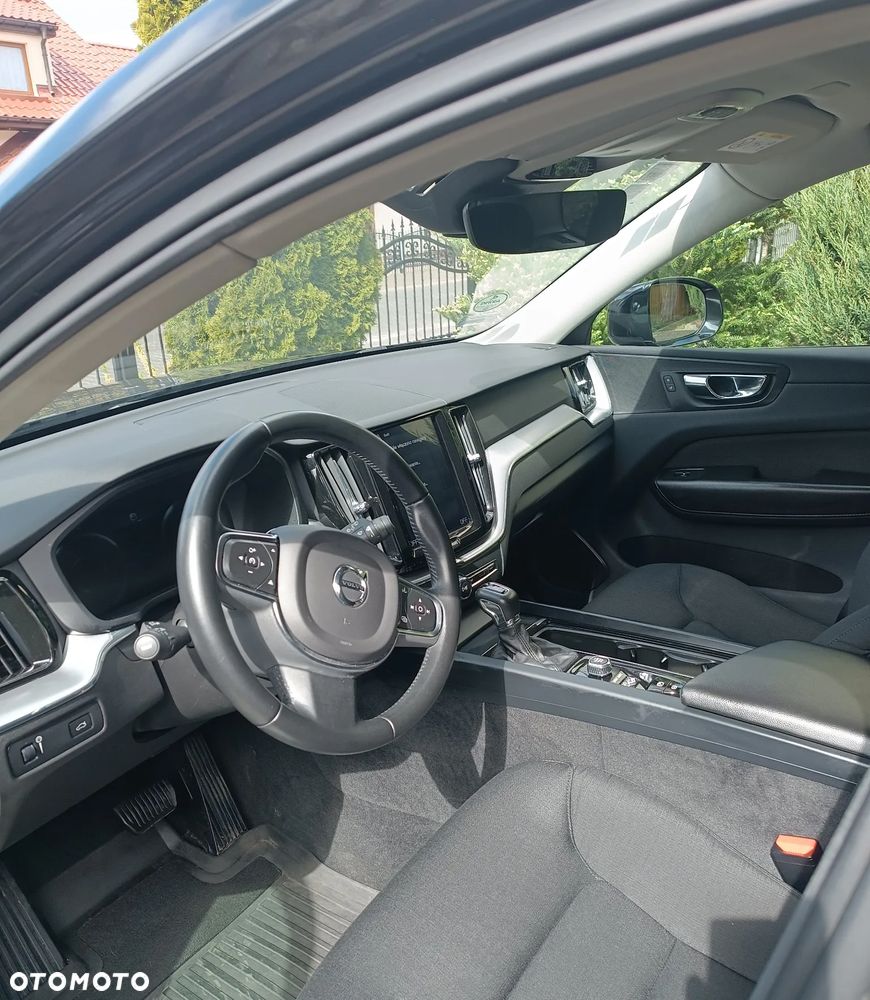 Volvo XC 60 T4 Momentum - 7