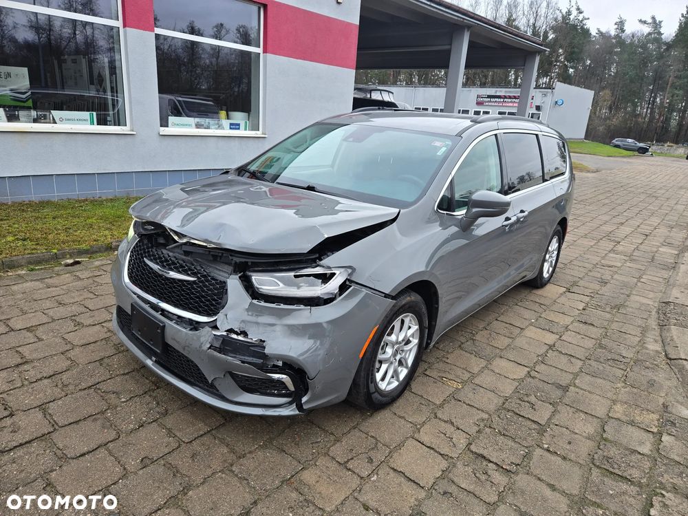 Chrysler Pacifica - 4