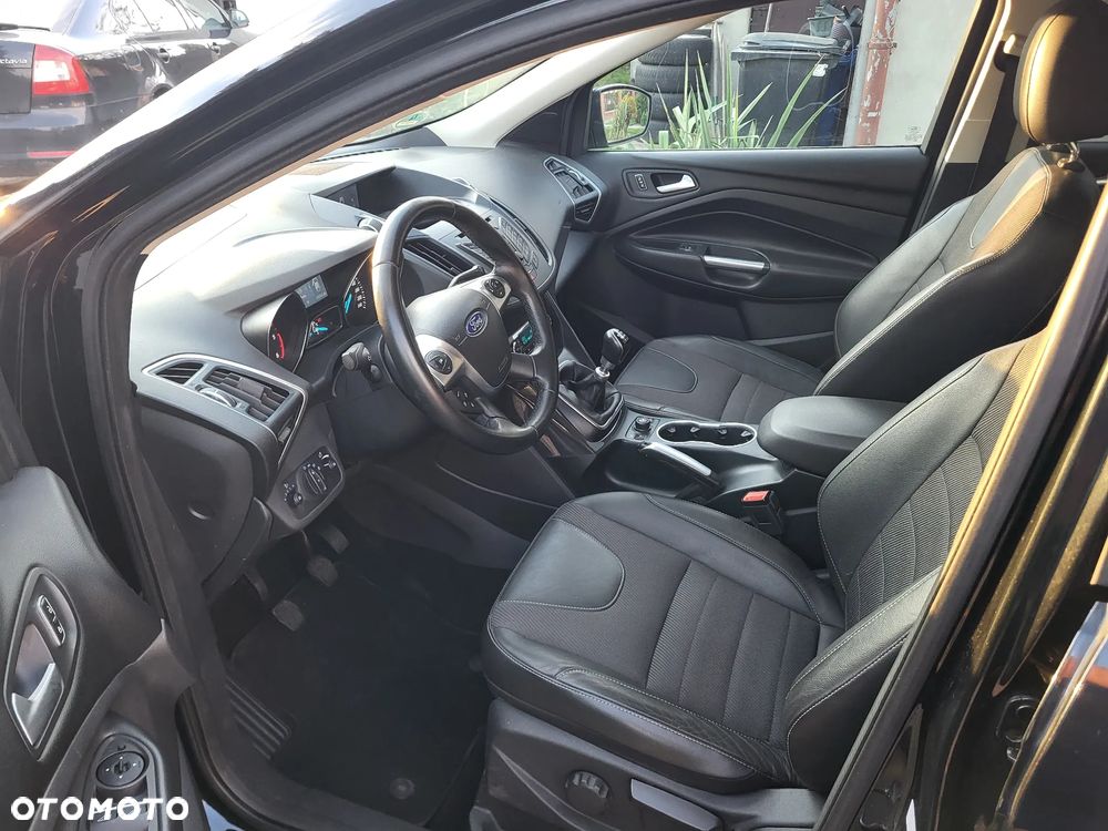 Ford Kuga 2.0 TDCi FWD Titanium - 33