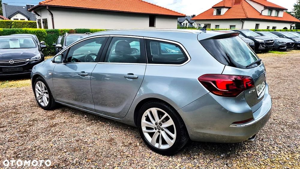 Opel Astra 1.4 T Cosmo - 17