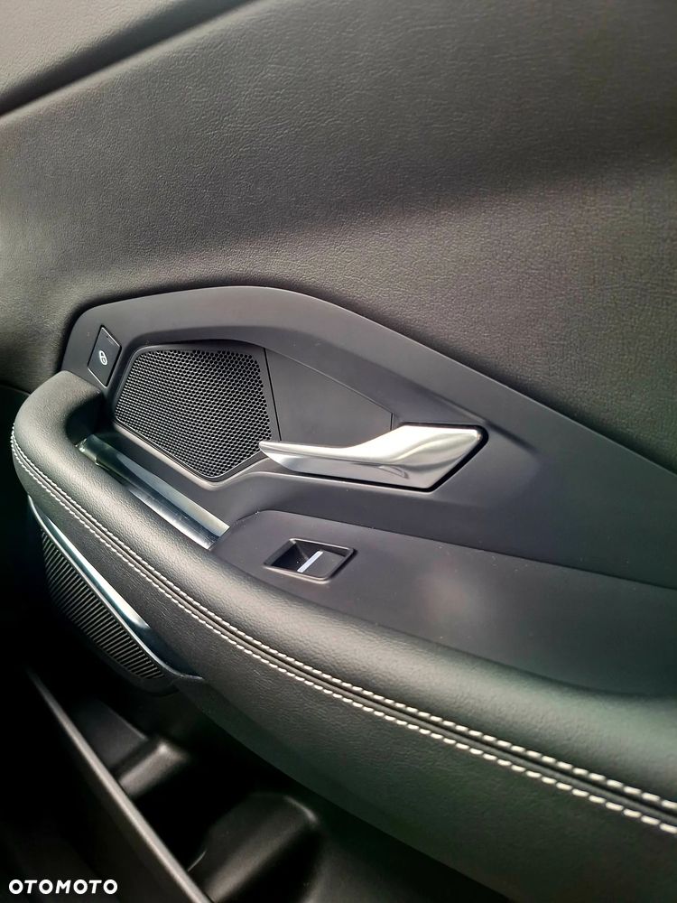 Jaguar E-Pace P200 AWD R-Dynamic - 24