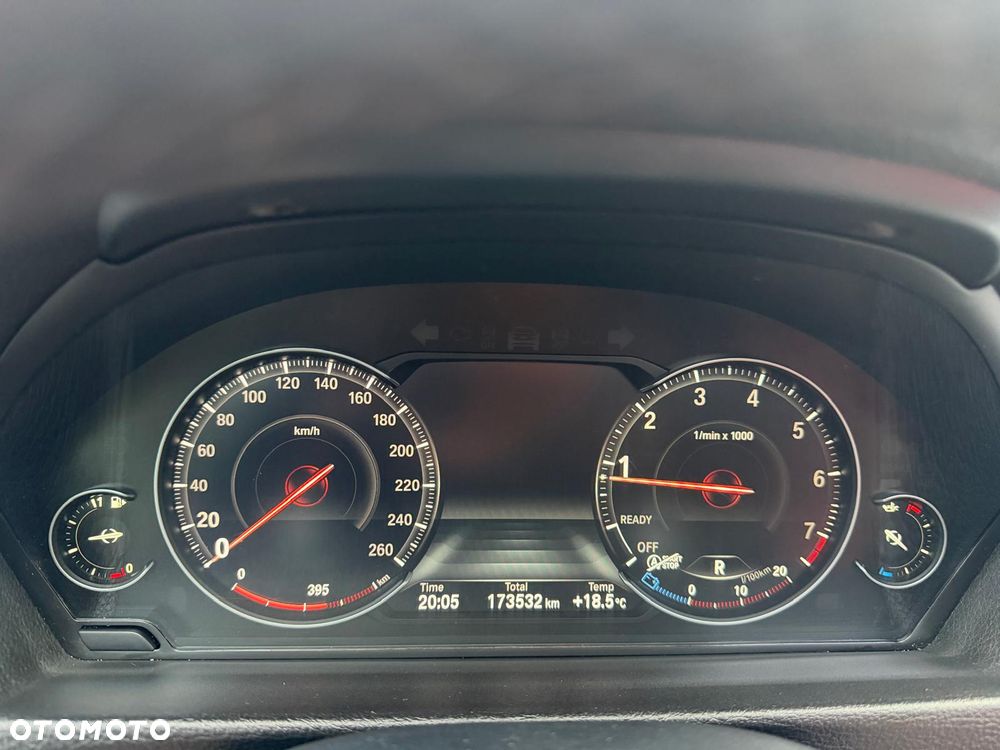 BMW Seria 3 340i xDrive Edition M Sport Shadow - 22